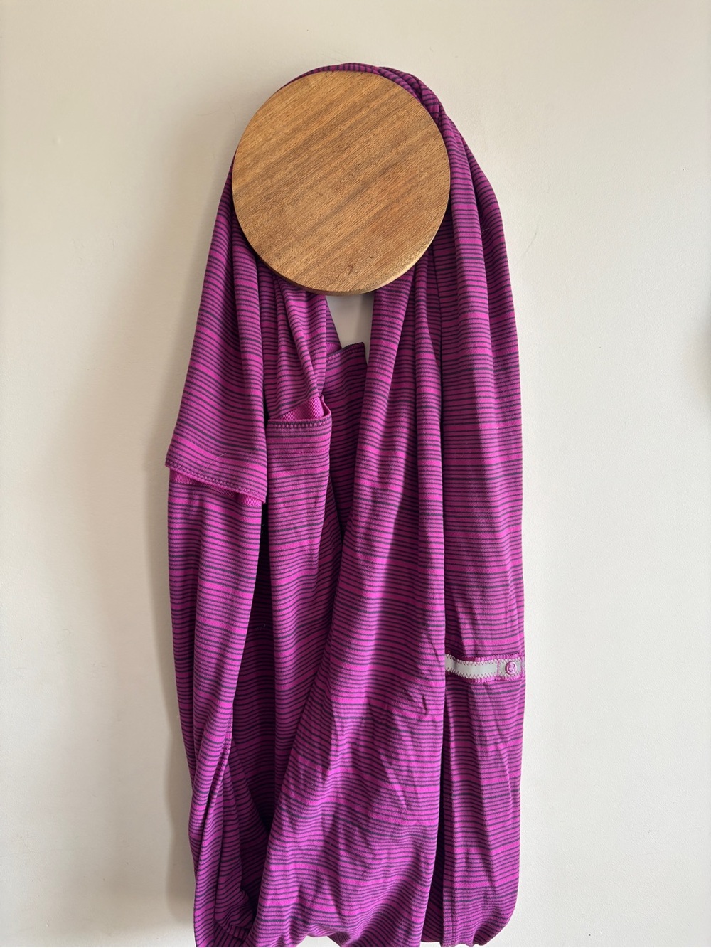 lululemon athletica Vinyasa Rulu infinity
scarf